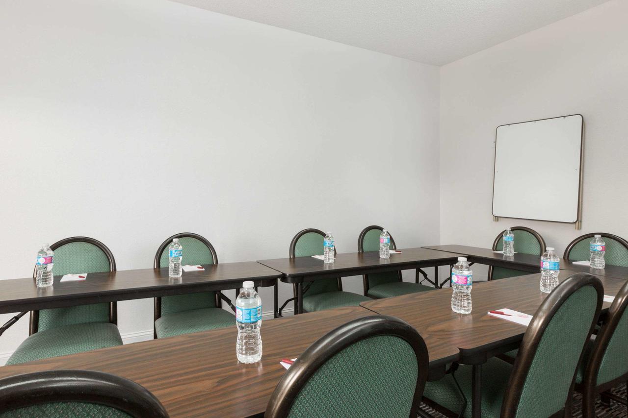 Ramada By Wyndham Pelham - thumb 12