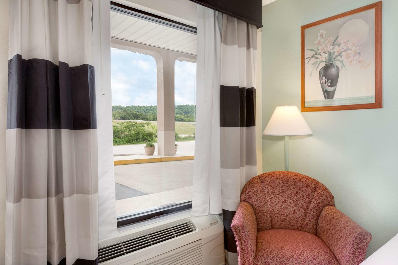 Ramada By Wyndham Pelham - thumb 36