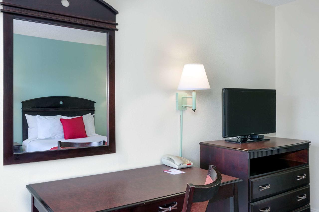 Ramada By Wyndham Pelham - thumb 15