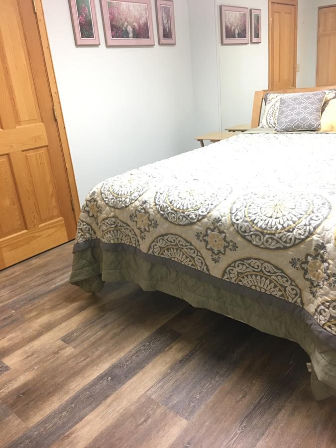 Sawing Logzz Bed And Breakfast - thumb 36