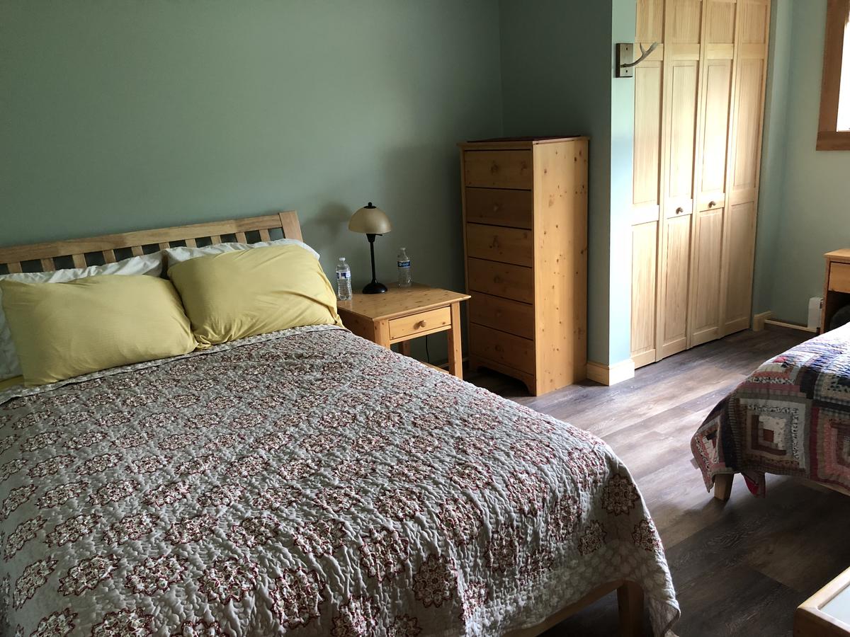 Sawing Logzz Bed And Breakfast - thumb 23