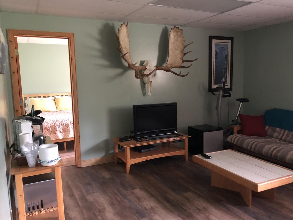 Sawing Logzz Bed And Breakfast - thumb 22