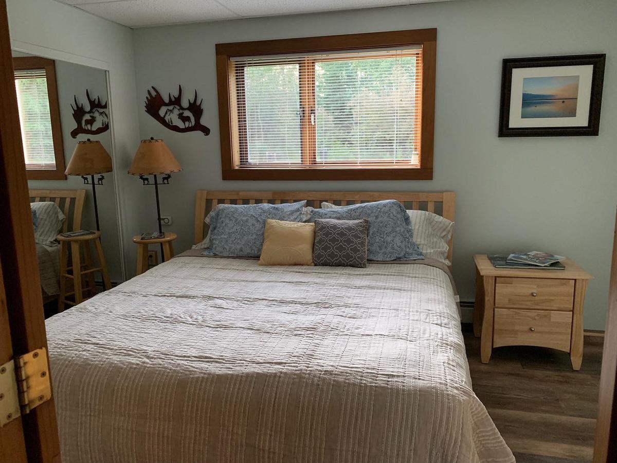 Sawing Logzz Bed And Breakfast - thumb 7