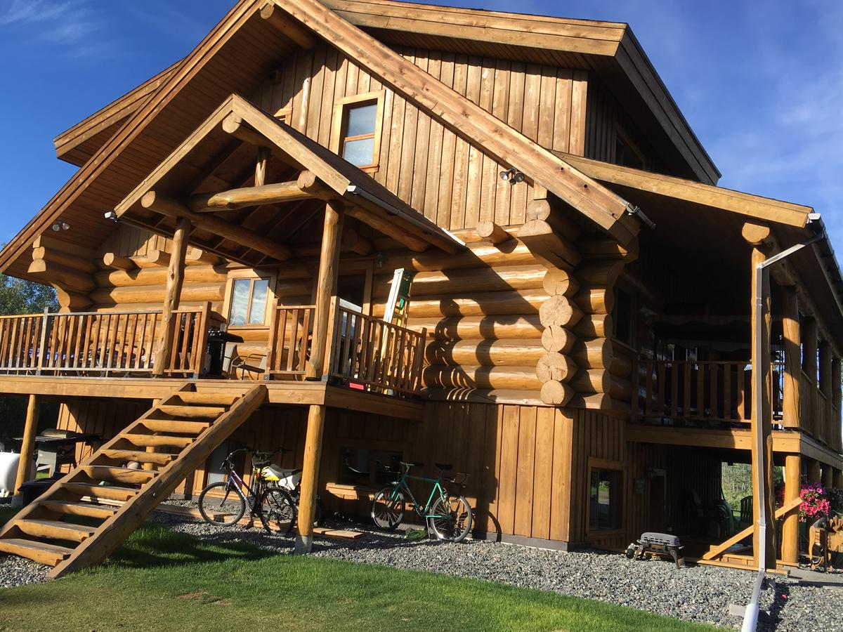 Sawing Logzz Bed And Breakfast - thumb 0