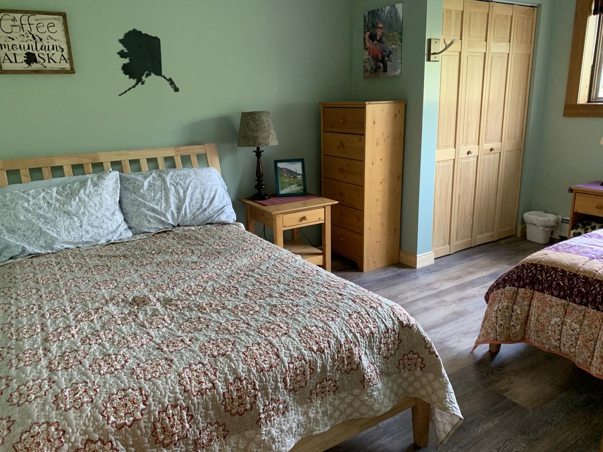 Sawing Logzz Bed And Breakfast - thumb 8