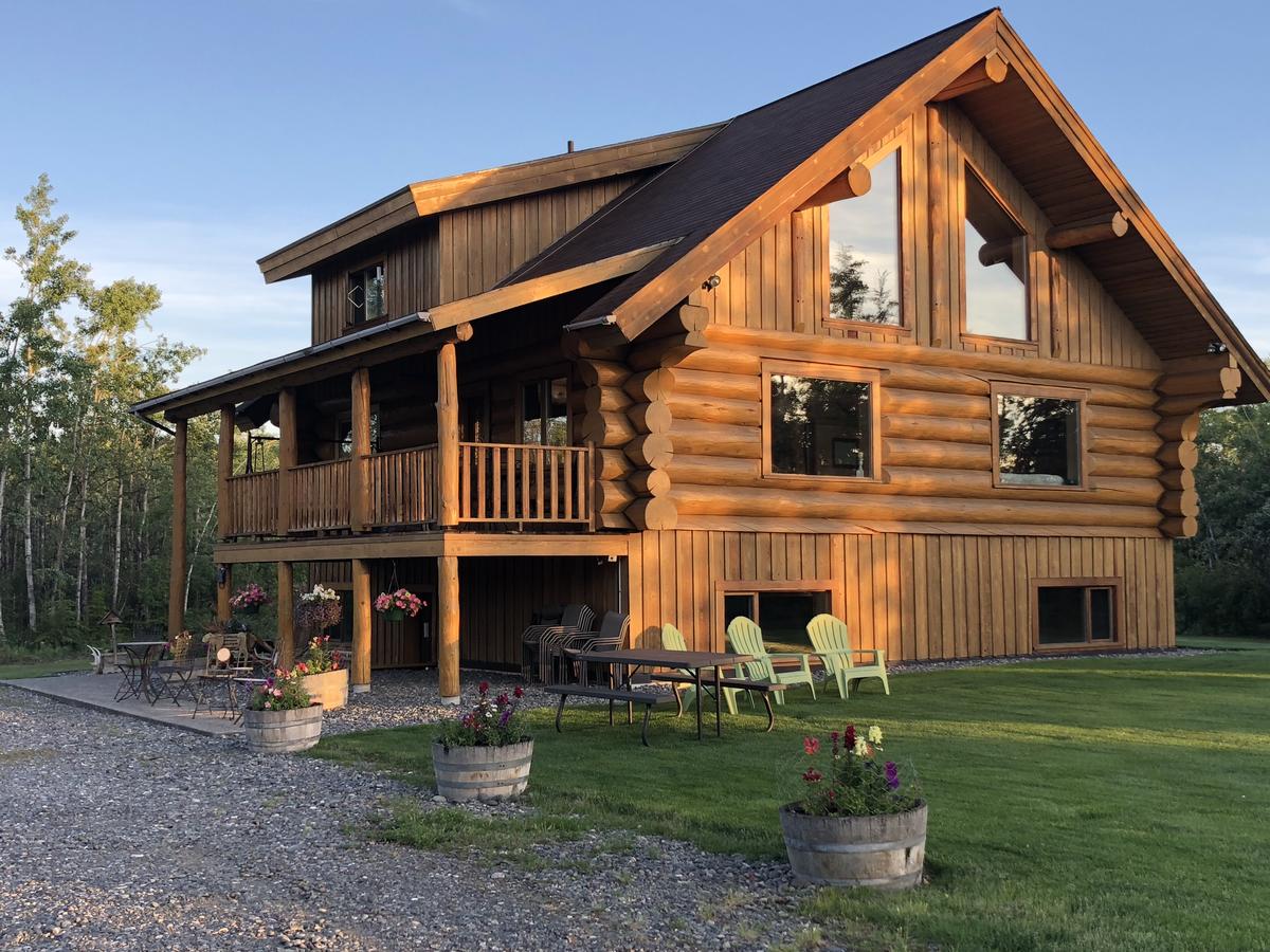 Sawing Logzz Bed And Breakfast - thumb 26