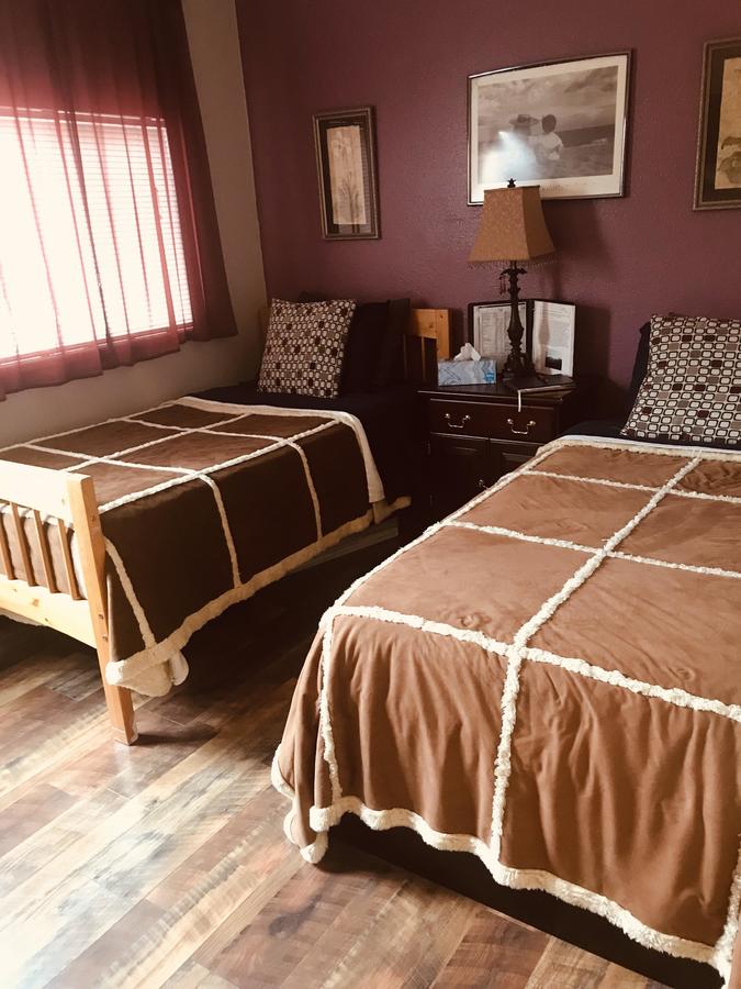 A Hyde Away Inn B&B - thumb 1