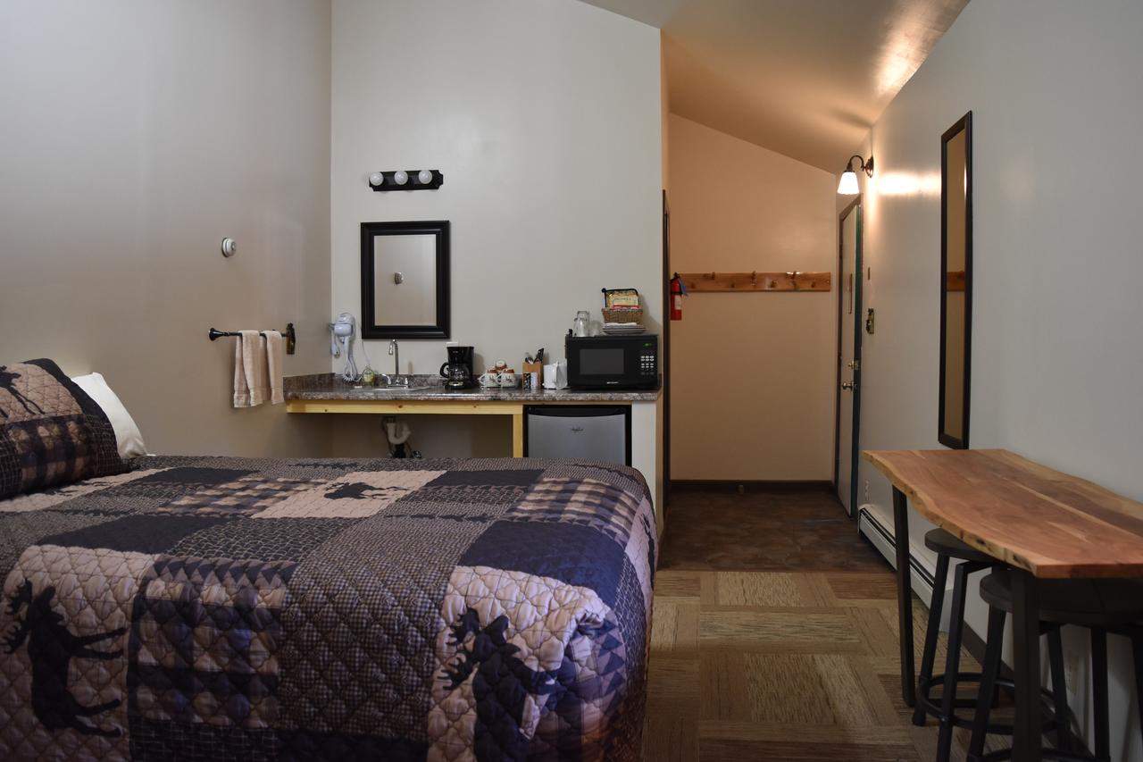 Backwoods Lodge - thumb 23