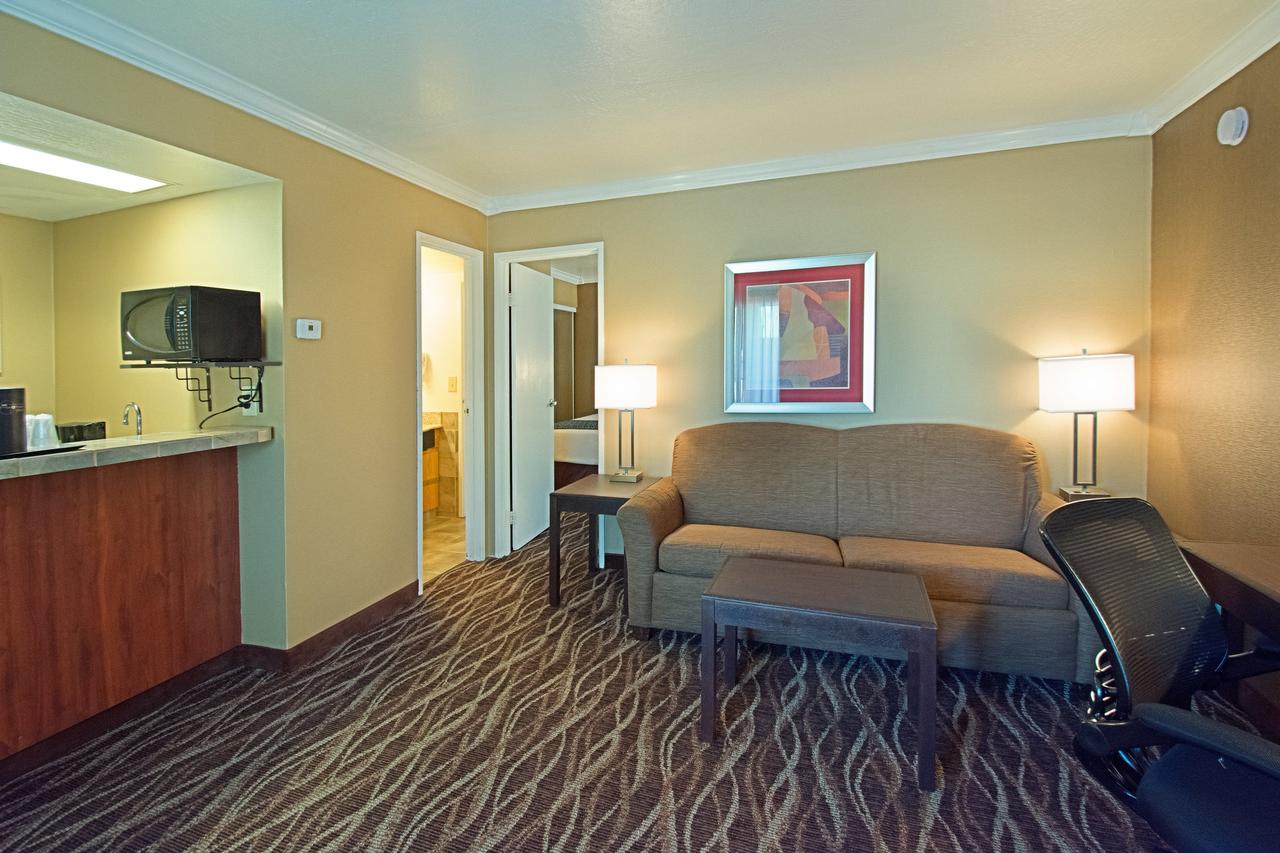 Hotel Tempe/Phoenix Airport InnSuites Hotel & Suites - thumb 38