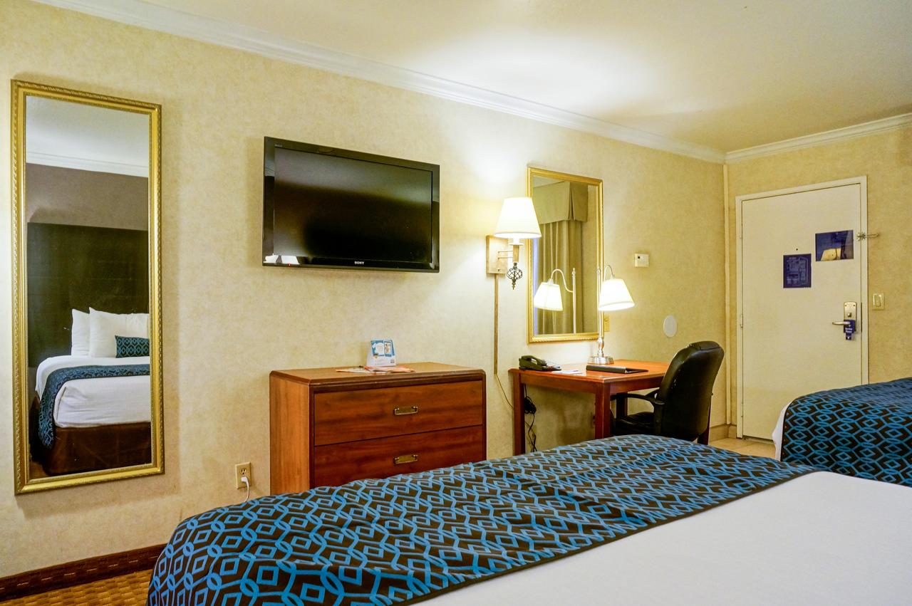 Hotel Tempe/Phoenix Airport InnSuites Hotel & Suites - thumb 35