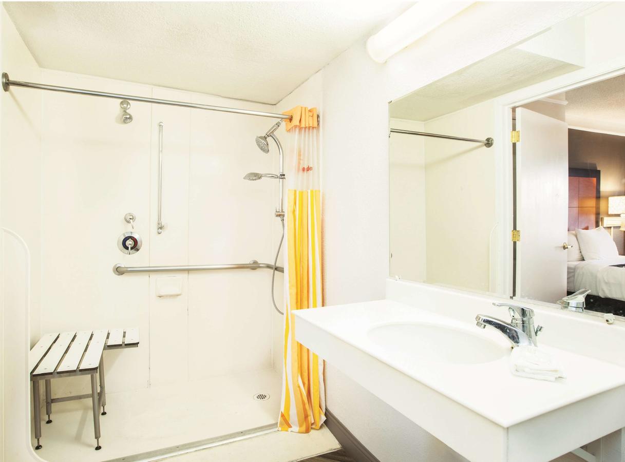 La Quinta Inn By Wyndham Tucson East - thumb 19