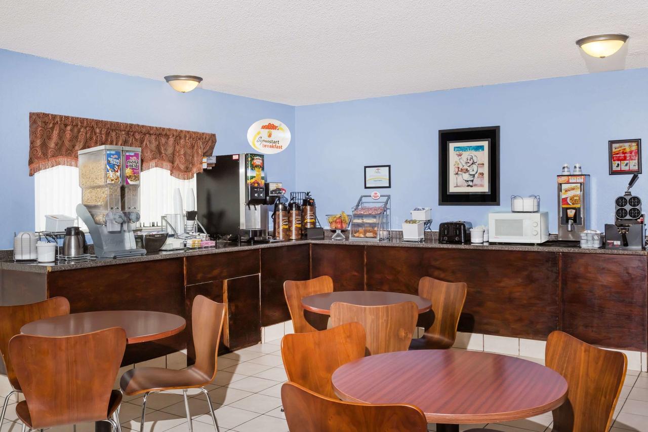 Super 8 By Wyndham Jonesboro - thumb 14