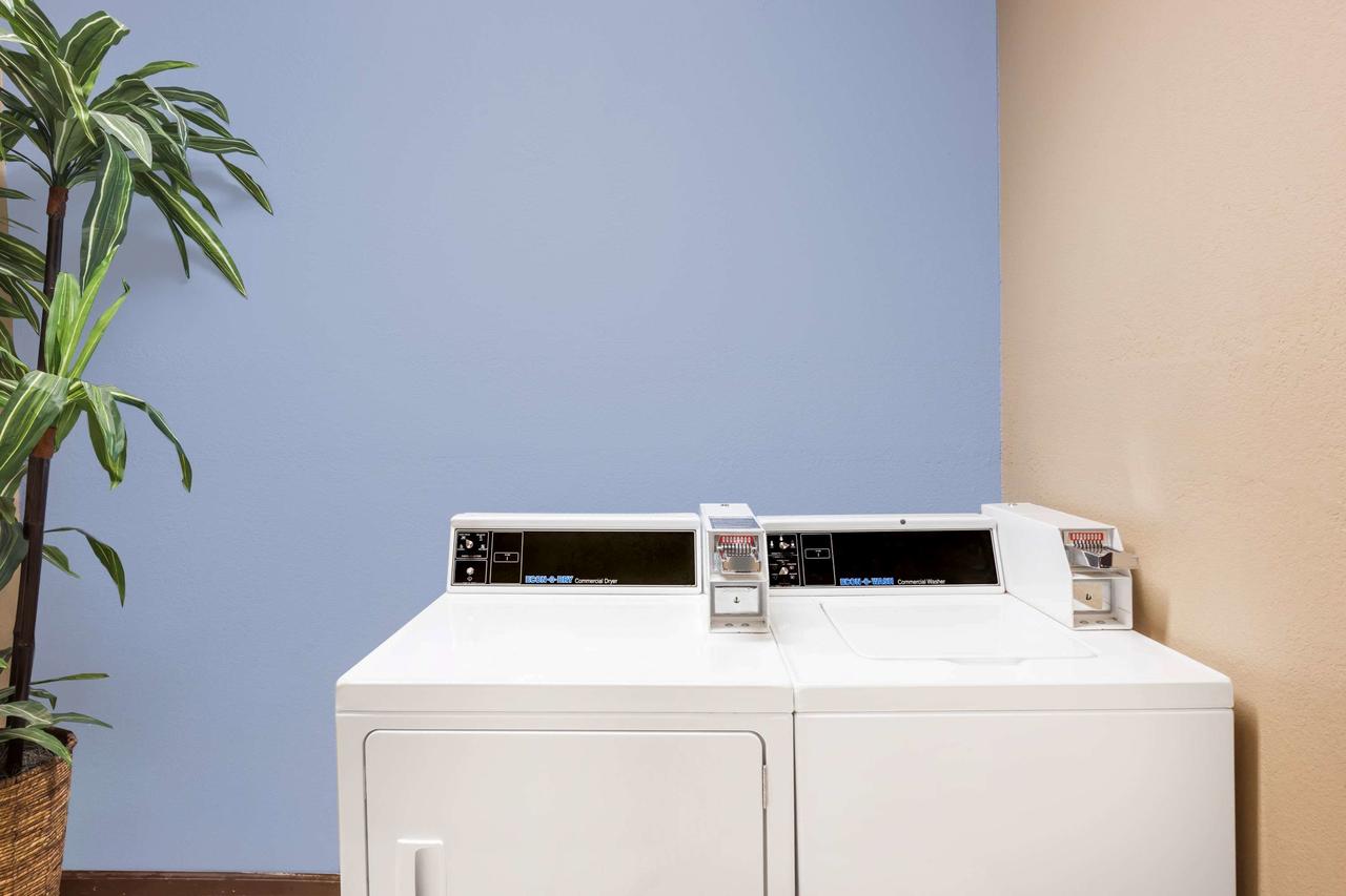 Super 8 By Wyndham Jonesboro - thumb 7