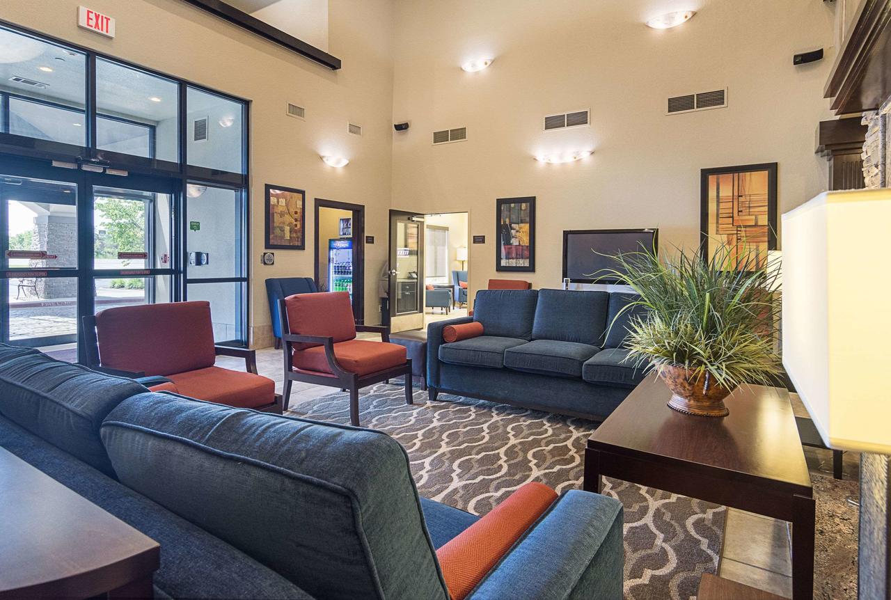 Comfort Inn Bentonville - thumb 18