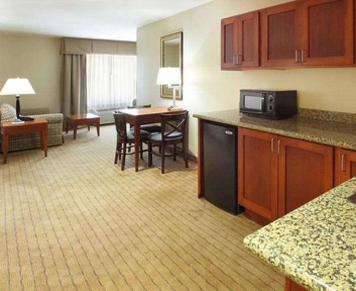 Holiday Inn Express & Suites Searcy - thumb 23