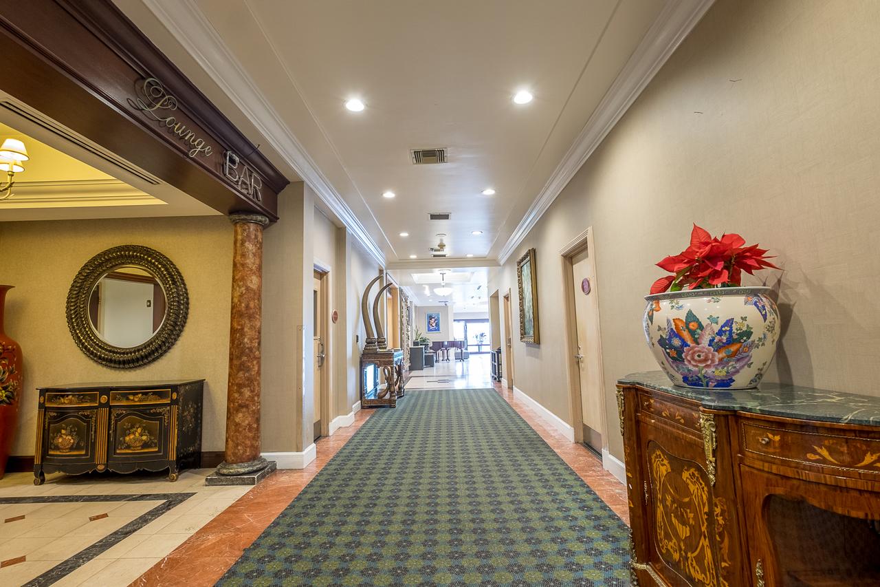 Howard Johnson By Wyndham Fullerton/Anaheim Conference Cntr - thumb 6