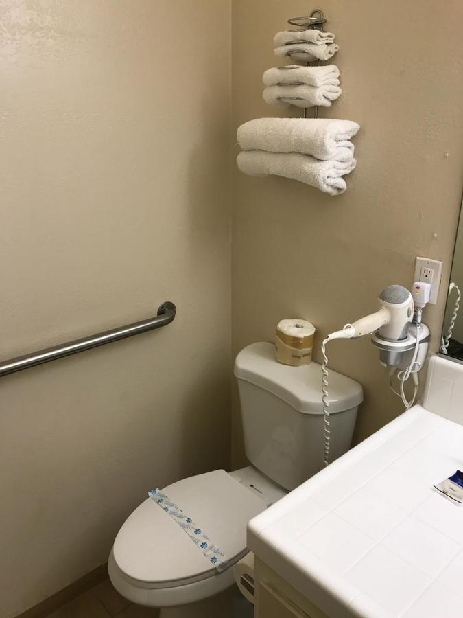 Americas Best Value Inn And Suites -Yucca Valley - thumb 18