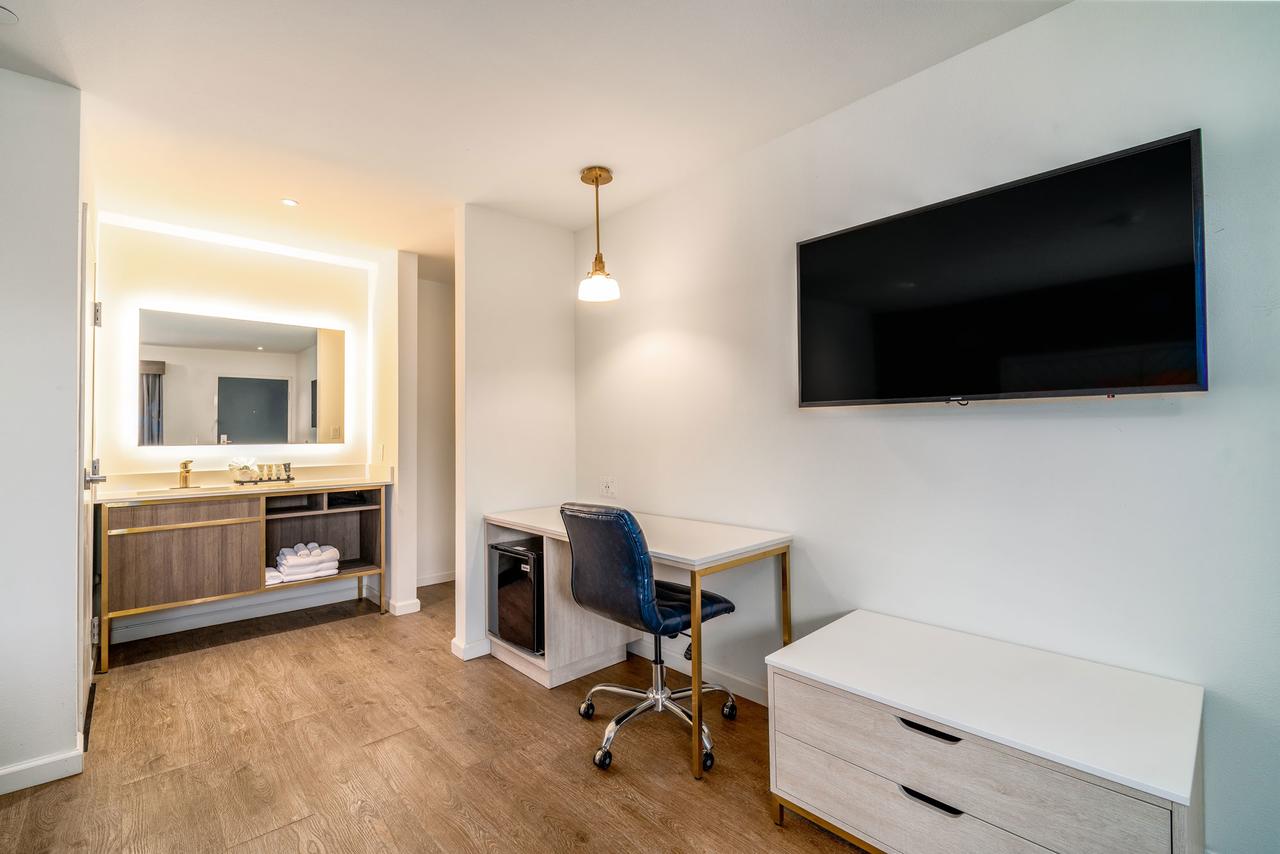 Trend Hotel At LAX Airport - thumb 21