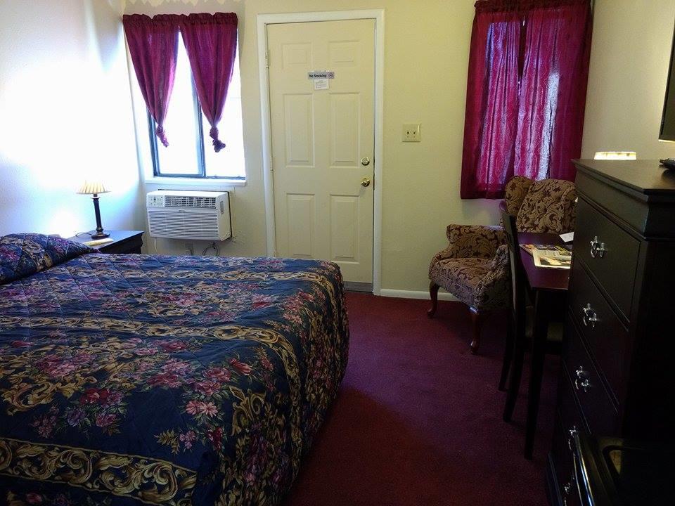 Travelers Motel - thumb 30