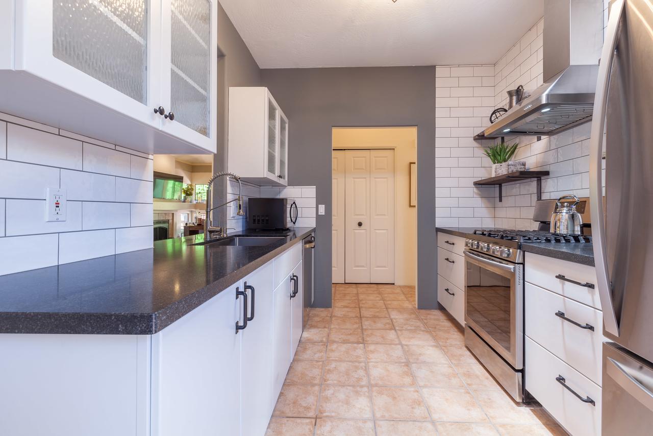 Pristine 3BR/2BA Townhouse W/ Pool And Hot Tub - thumb 25