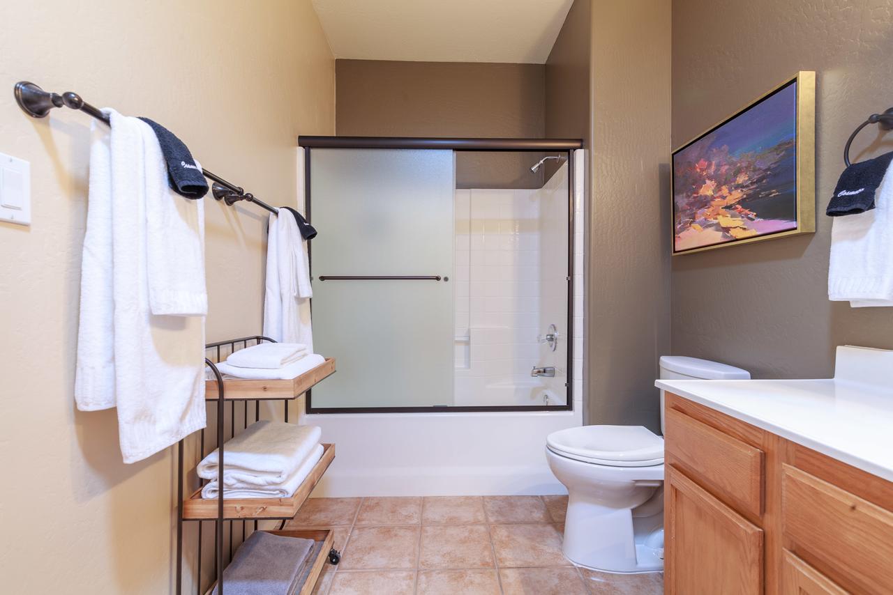 Pristine 3BR/2BA Townhouse W/ Pool And Hot Tub - thumb 21