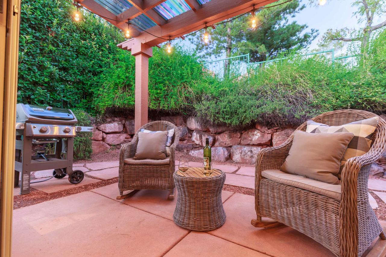 Pristine 3BR/2BA Townhouse W/ Pool And Hot Tub - thumb 3