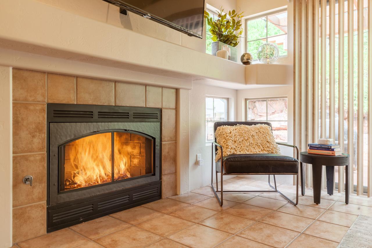 Pristine 3BR/2BA Townhouse W/ Pool And Hot Tub - thumb 8