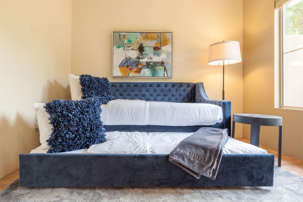 Pristine 3BR/2BA Townhouse W/ Pool And Hot Tub - thumb 9