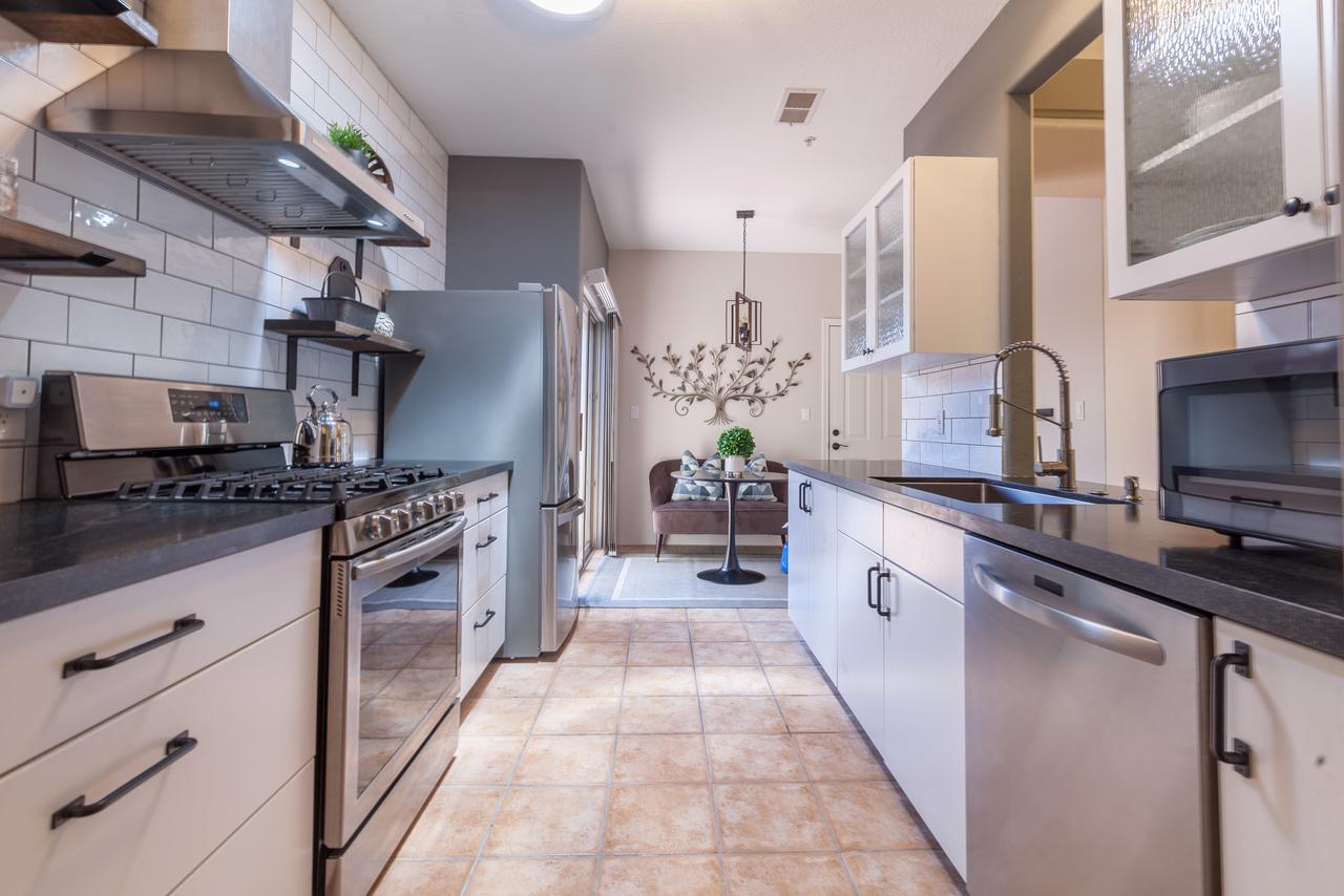 Pristine 3BR/2BA Townhouse W/ Pool And Hot Tub - thumb 26