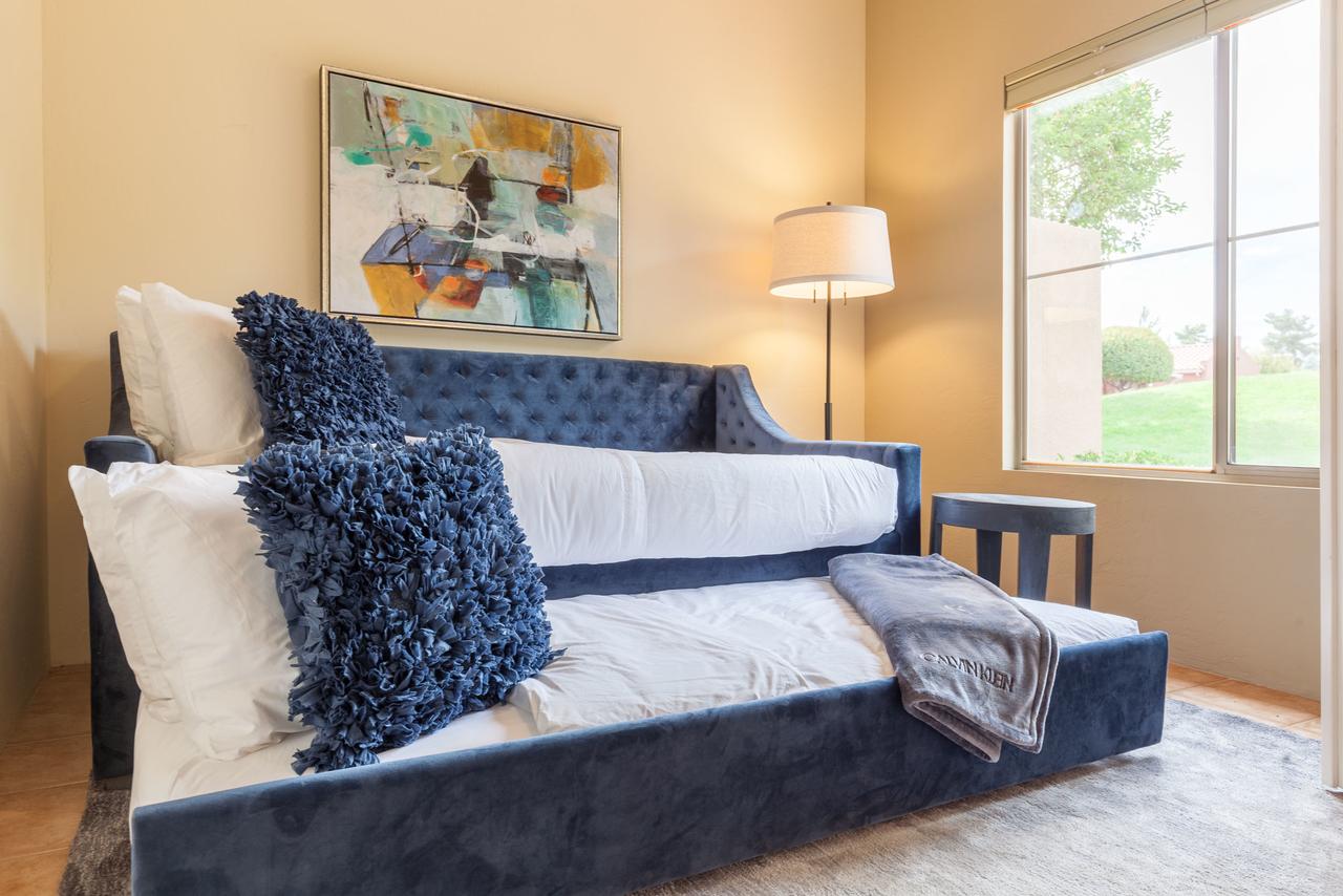 Pristine 3BR/2BA Townhouse W/ Pool And Hot Tub - thumb 12