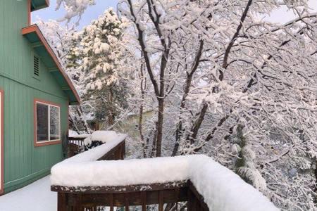 The Hilltop Retreat - thumb 16