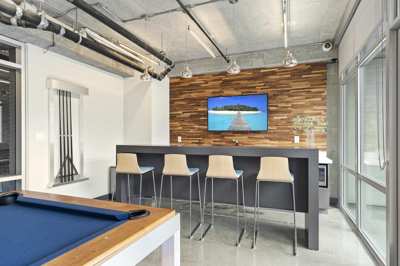 Gaslamp Apartments By Barsala - thumb 4