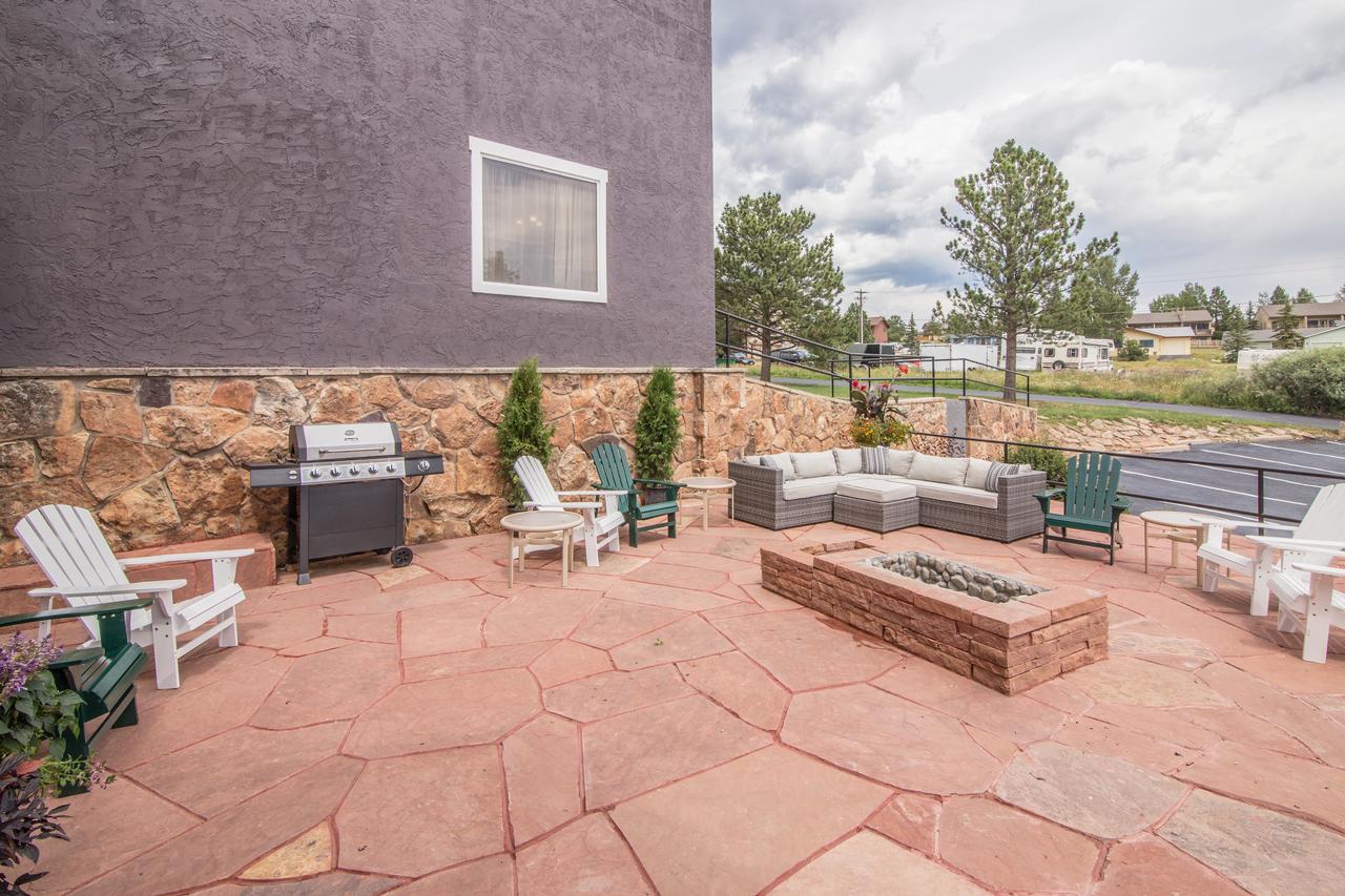 Rocky Mountain Hotel & Conference Center - thumb 11