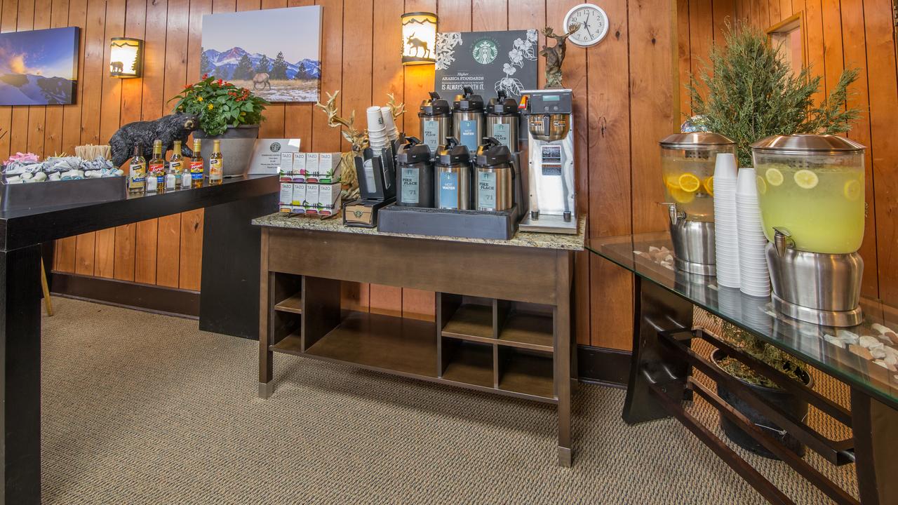 Rocky Mountain Hotel & Conference Center - thumb 10