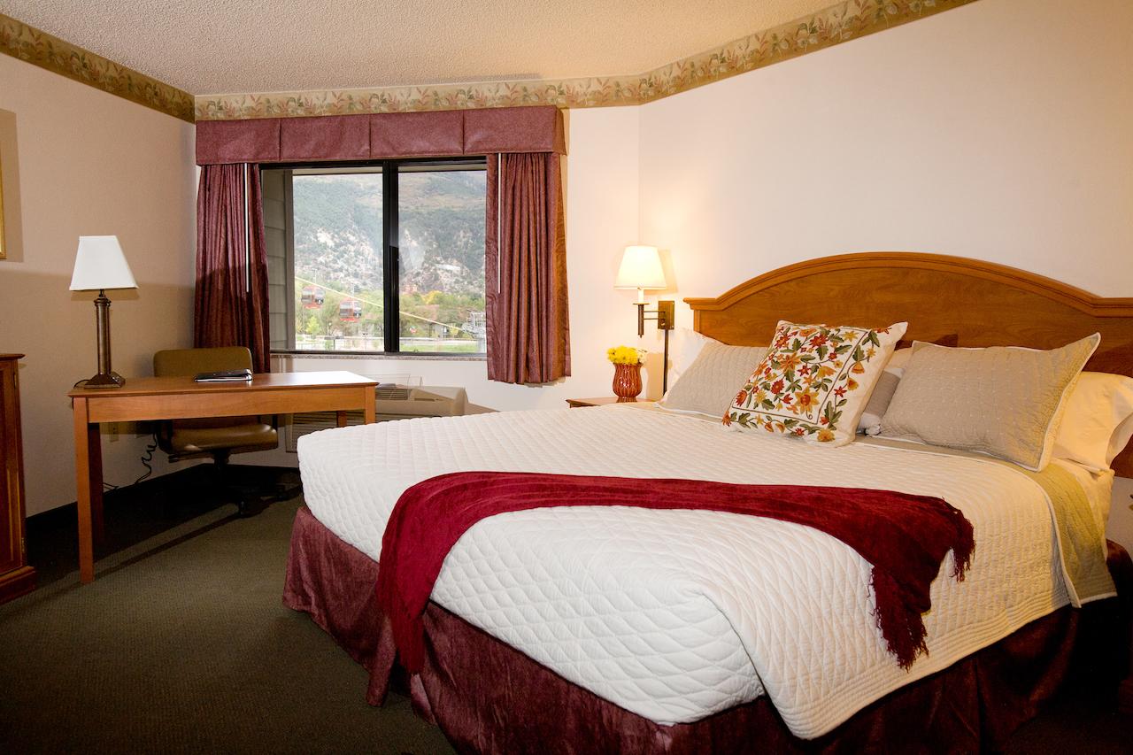 Hotel Glenwood Springs - thumb 14