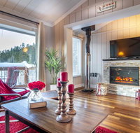 Eat Sleep. Ski. Repeat - Accommodation Indiana