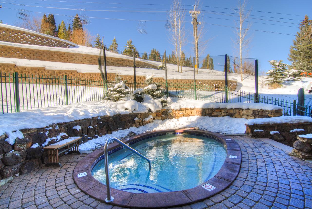 Zephyr Mountain Lodge - thumb 2