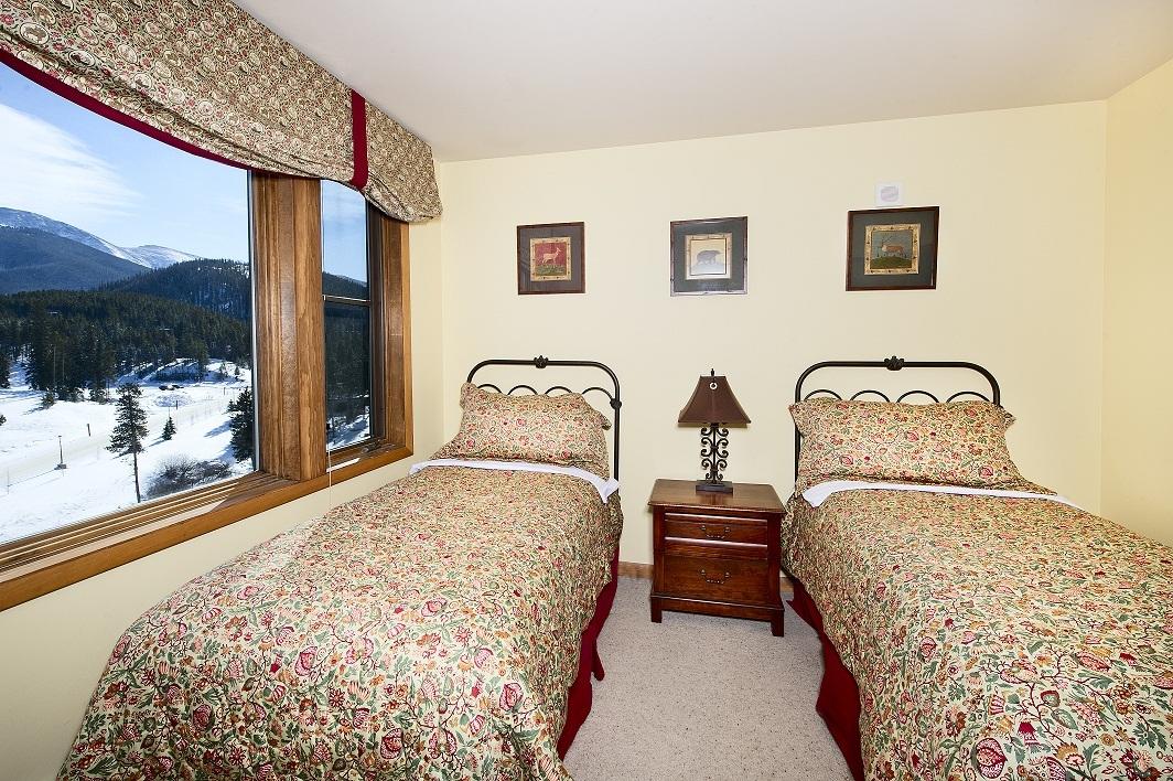 Zephyr Mountain Lodge - thumb 28