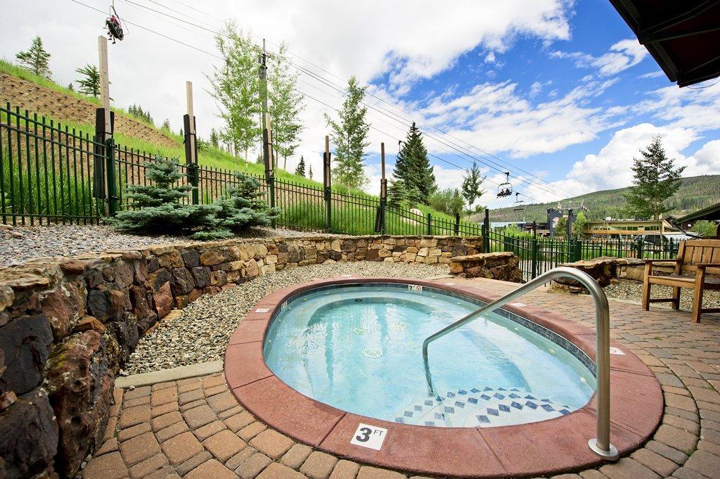 Zephyr Mountain Lodge - thumb 11
