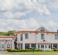 Days Inn by Wyndham Windsor Locks / Bradley Intl Airport - Accommodation Indiana