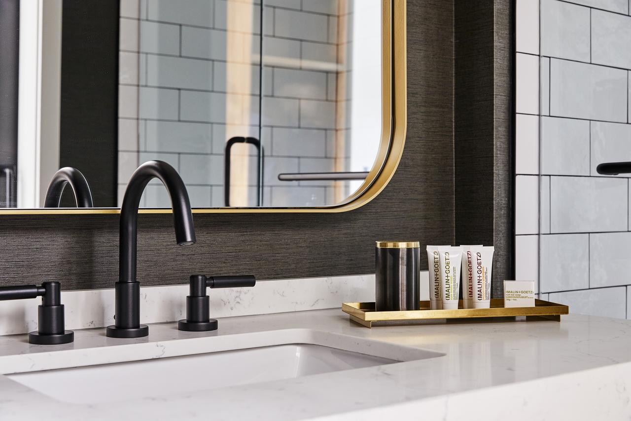 The Blake Hotel - thumb 13