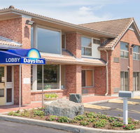 Days Inn by Wyndham New Haven - Accommodation Indiana