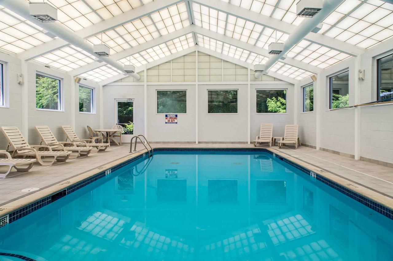 Quality Inn & Suites Danbury Near University - thumb 16