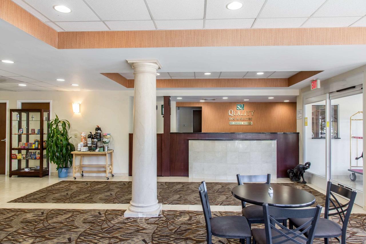 Quality Inn & Suites Danbury Near University - thumb 10