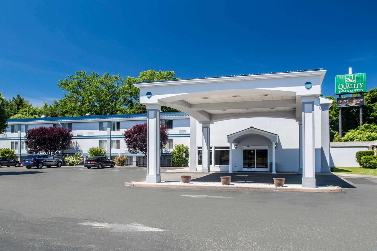 Quality Inn & Suites Danbury Near University - thumb 33