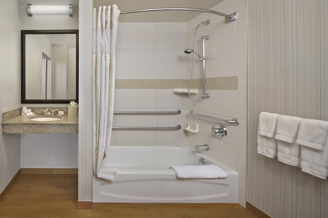 Hilton Garden Inn Danbury - thumb 20