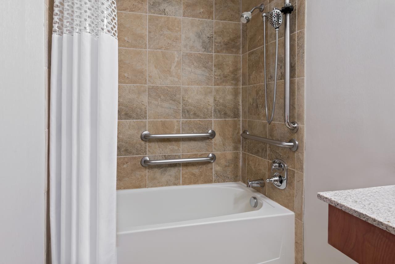 Hampton Inn Danbury - thumb 22