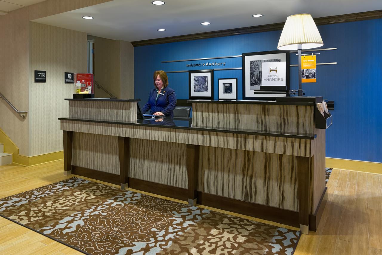 Hampton Inn Danbury - thumb 1