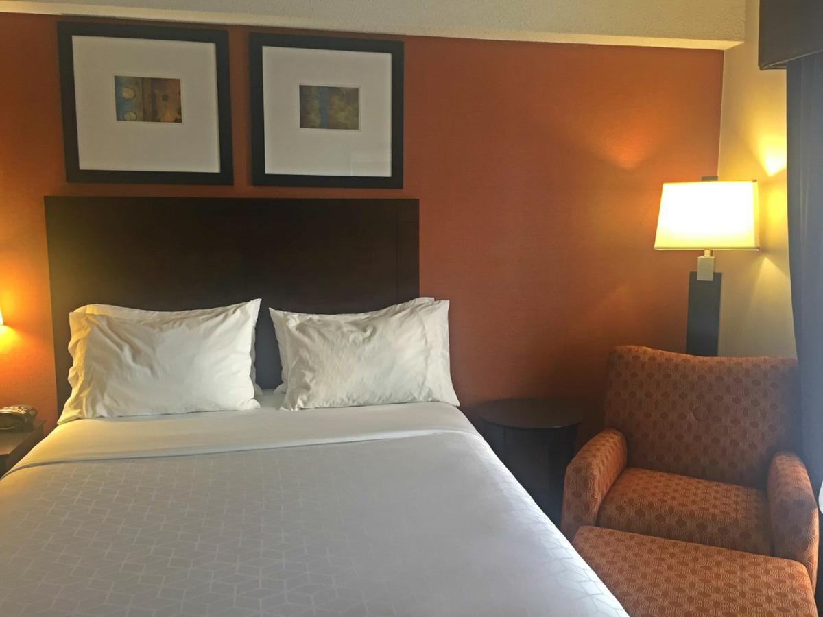 Holiday Inn Express Danbury I-84 - thumb 7