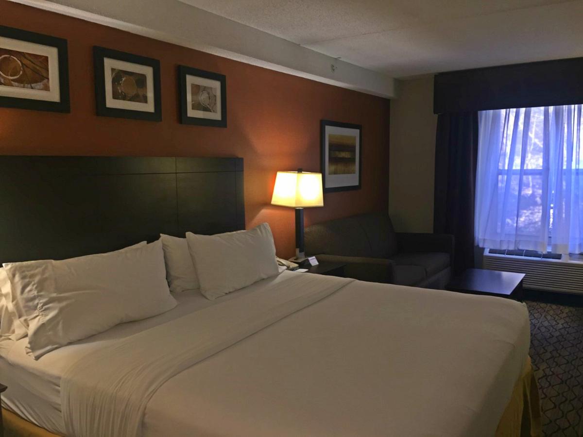 Holiday Inn Express Danbury I-84 - thumb 16